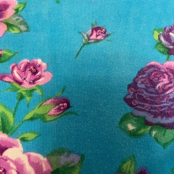 PRICE DROP! Chaudry Soft V-Neck Floral Embellished  Top  - Women's Large - Picture 3 of 12